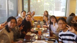 8월 여중고생 모임 사진입니다!