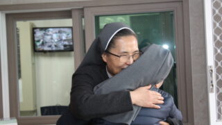 2009년12월9일 전임관구장 나탈리아수녀님 이동